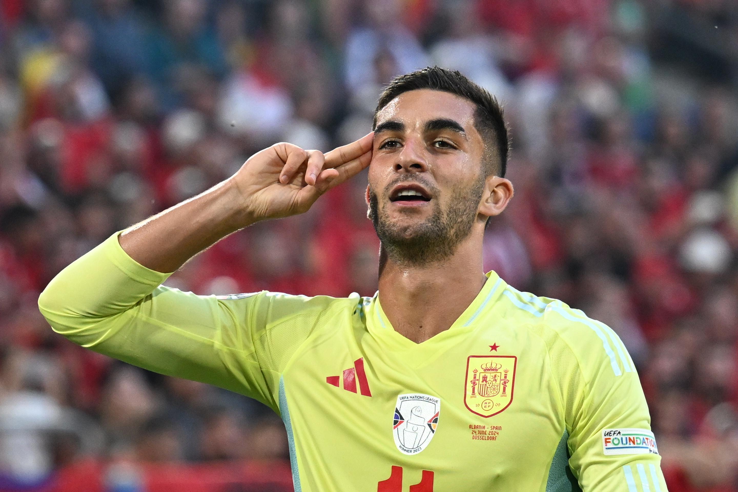 每体：凭借在俱乐部的出色状态，费兰也将在西班牙队担任9号