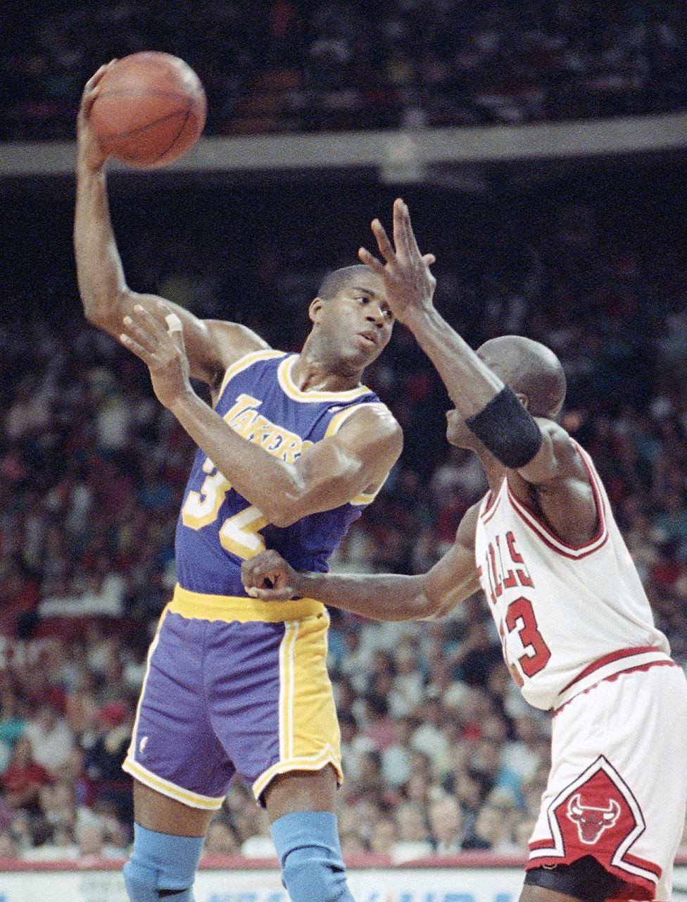 布莱恩-肖评历史最佳首发：魔术师乔丹伯德邓肯奥尼尔